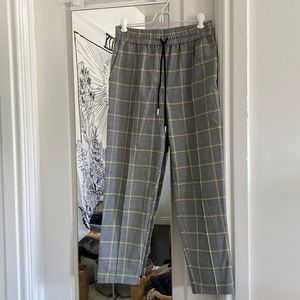 Topshop, size 6 (but fit more like a 4) great condition- only wore once!